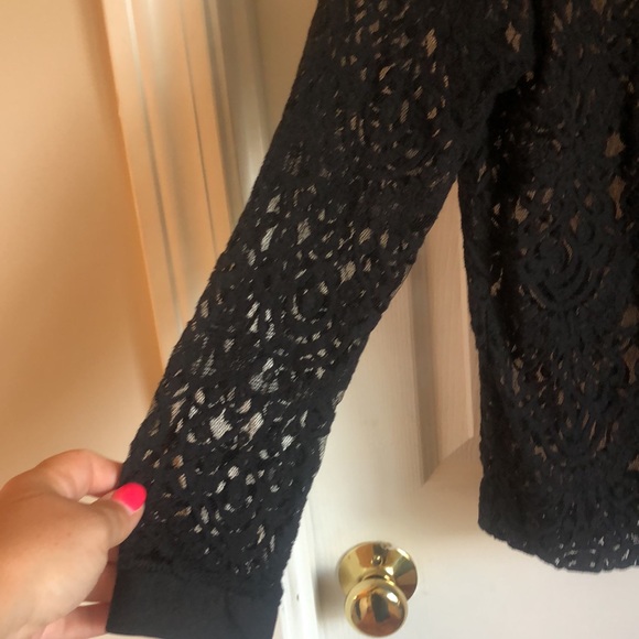 Black Lace Banana Republic Button Up Back Top Medium - Picture 4 of 6